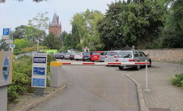 Parkplatz Schlosspark in Weinheim